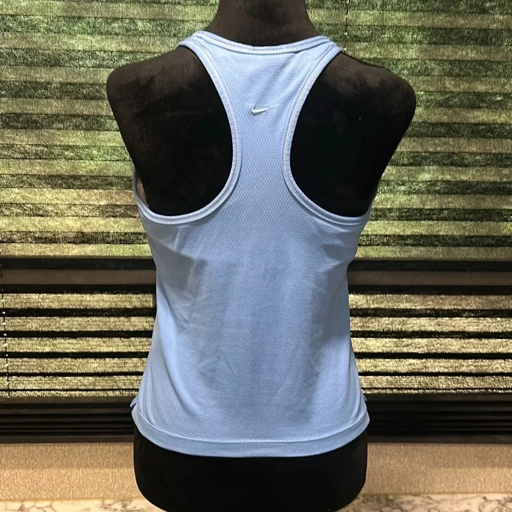 Nike Women’s Blue Built in Bra Racerback Athletic Tank Size Large‎